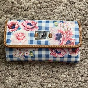 Floral pattern clutch wallet with trifold pockets